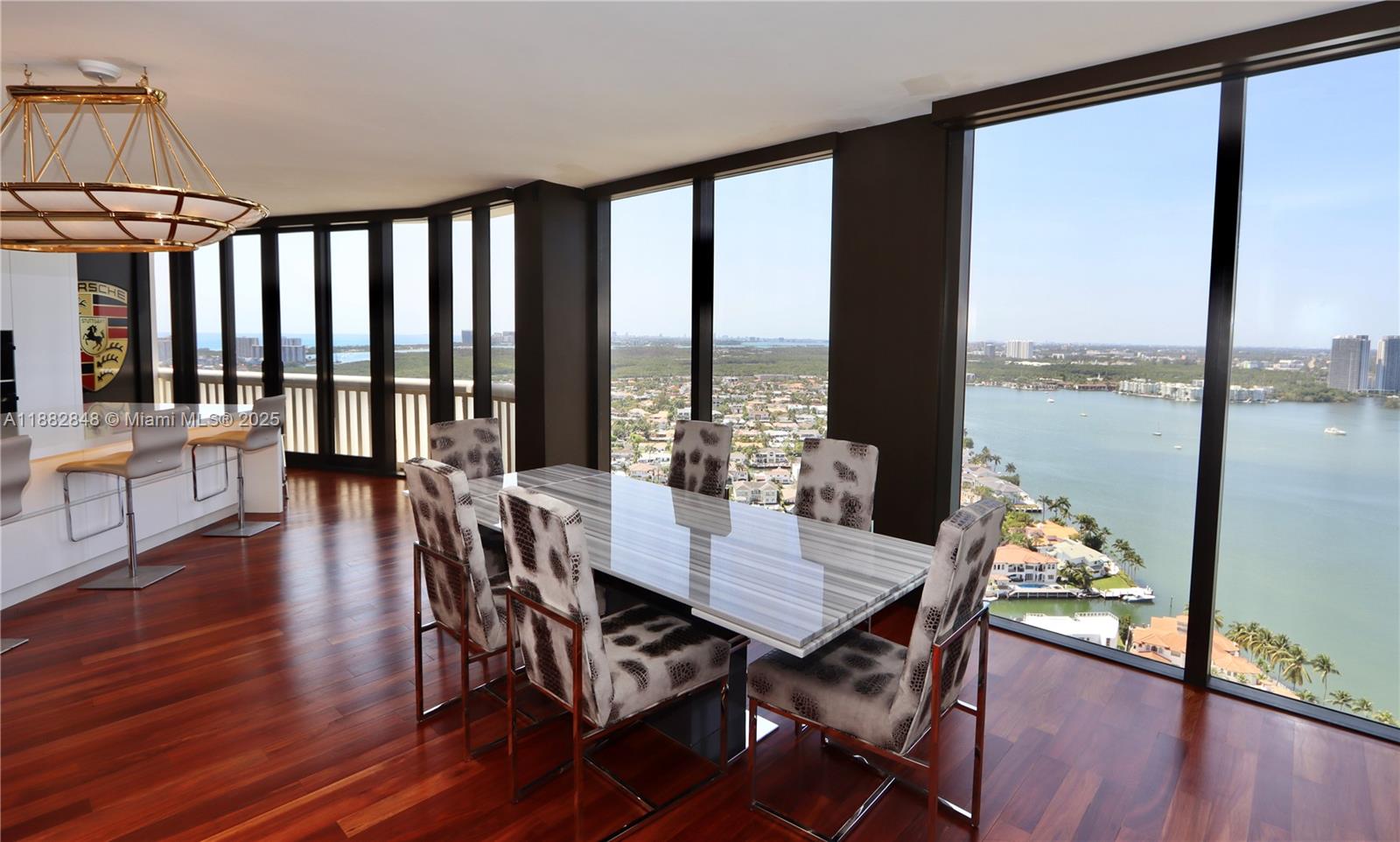 Condo for Sale in Aventura, FL