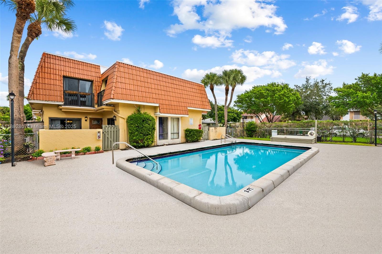 Woodlake Village Townhome