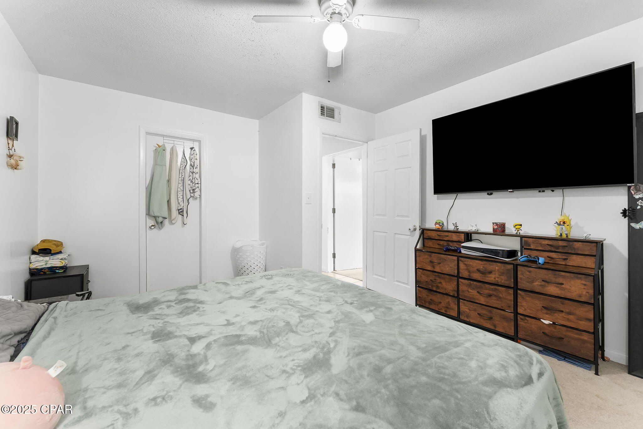 Image 14 For 2100 Beach Drive A101