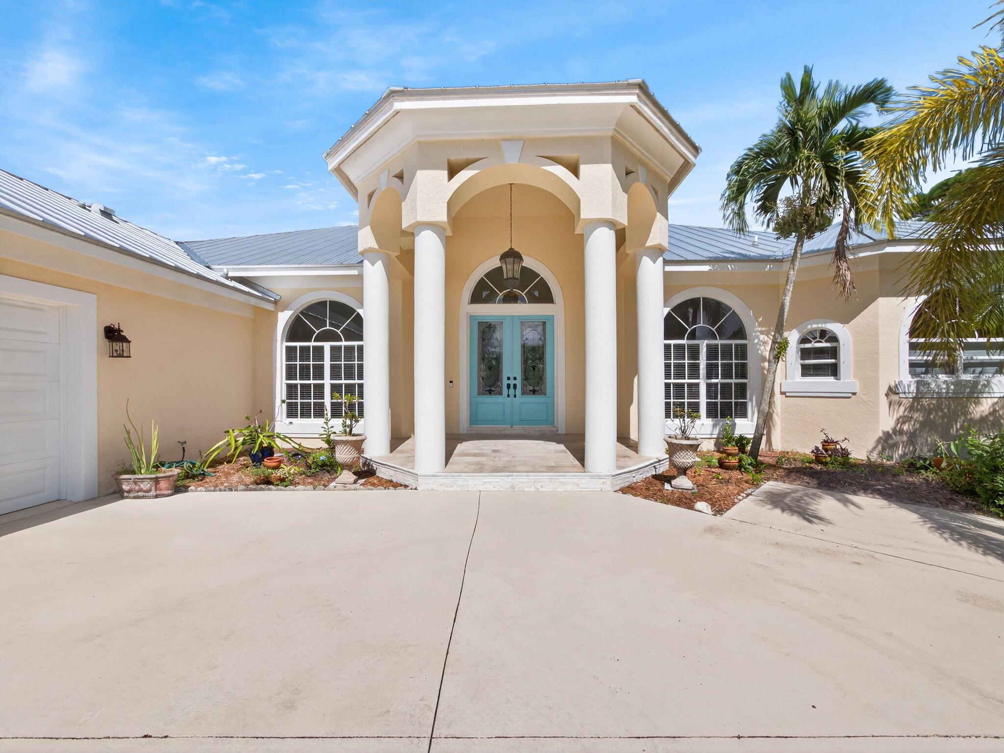 Homes for sale in Port St Lucie, FL | 7820 Sw Saddlebrook Dr, Port St Lucie, FL 34986 | MLS# R11126061