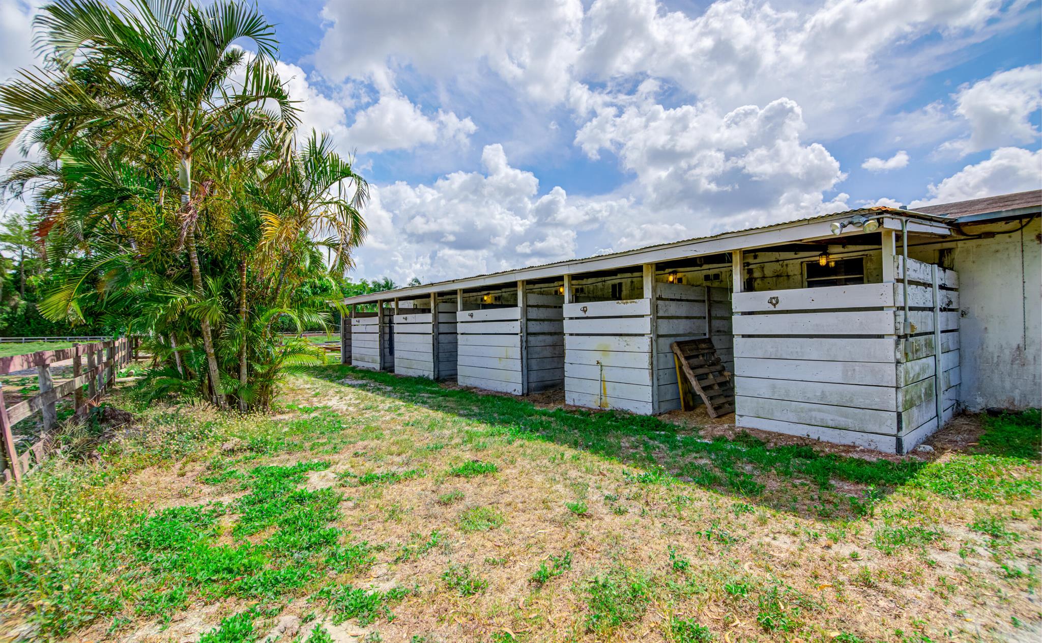 Homes for sale in Lake Worth, FL | 8990 Willow Sound Dr W, Lake Worth, FL 33467 | MLS# R11126063