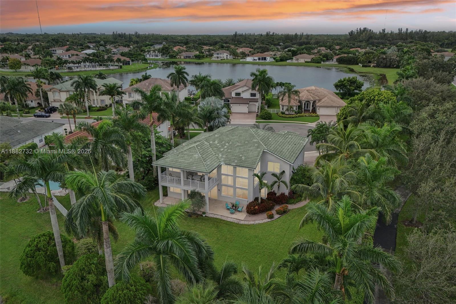 Homes for sale in Wellington, FL | 11759 Paradise Cove Ln, Wellington, FL 33449 | MLS# A11882732