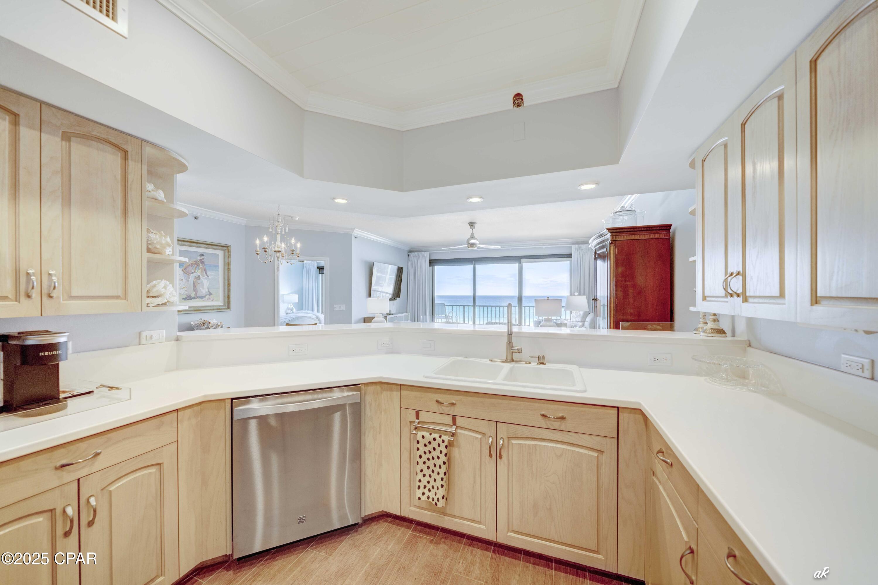 Image 9 For 6323 Thomas Drive 403