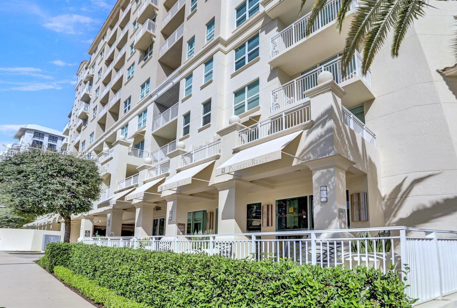 Condo for Sale in Boca Raton, FL
