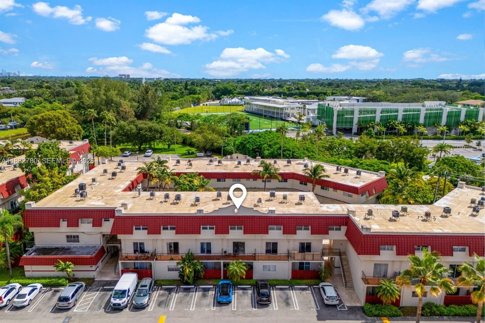 Villas Of Pinecrest Condo