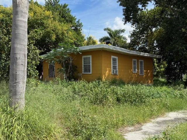 Homes for sale in Pahokee, FL | 398 Cypress Ave, Pahokee, FL 33476 | MLS# F10527983