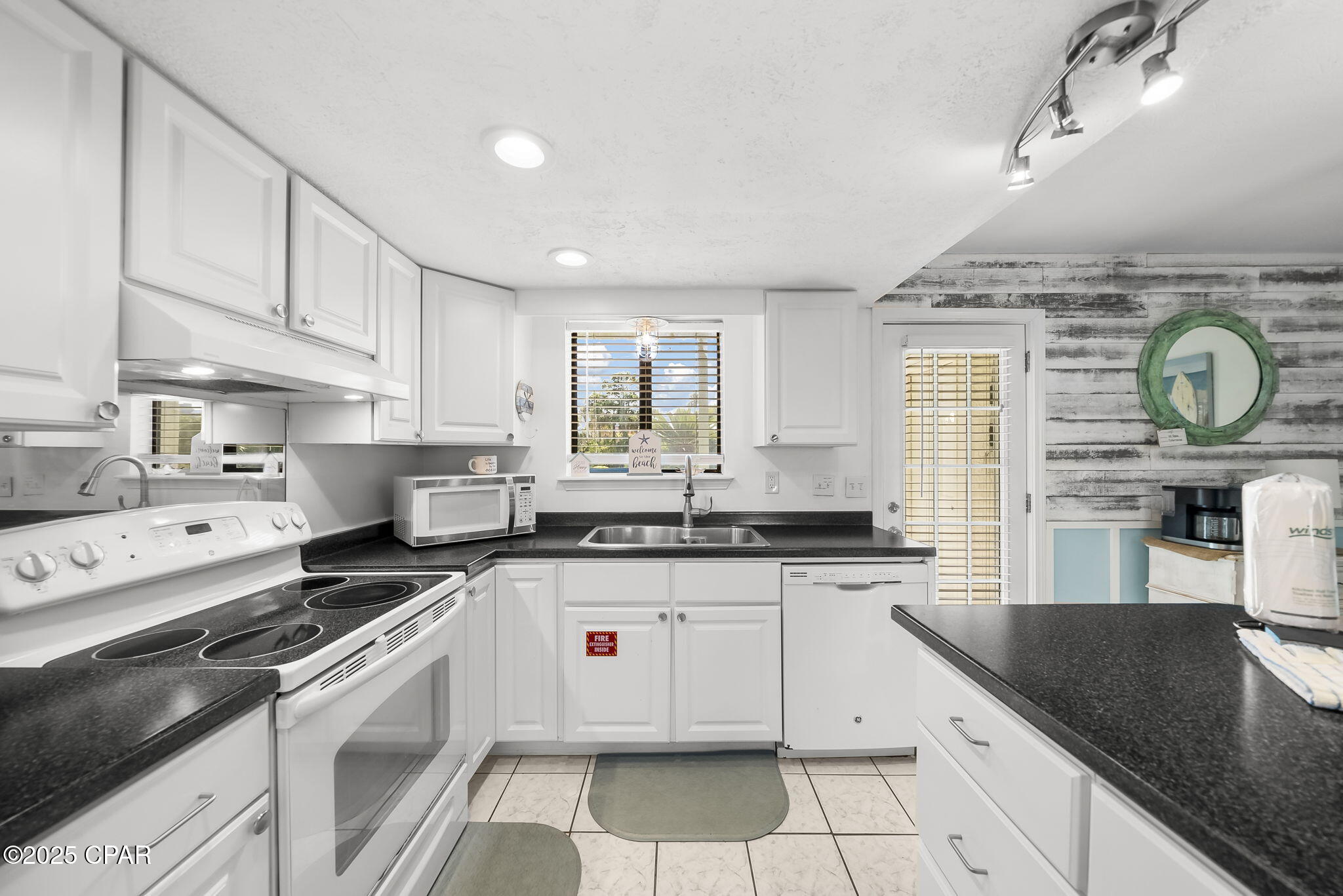 Image 19 For 144 Robin Lane