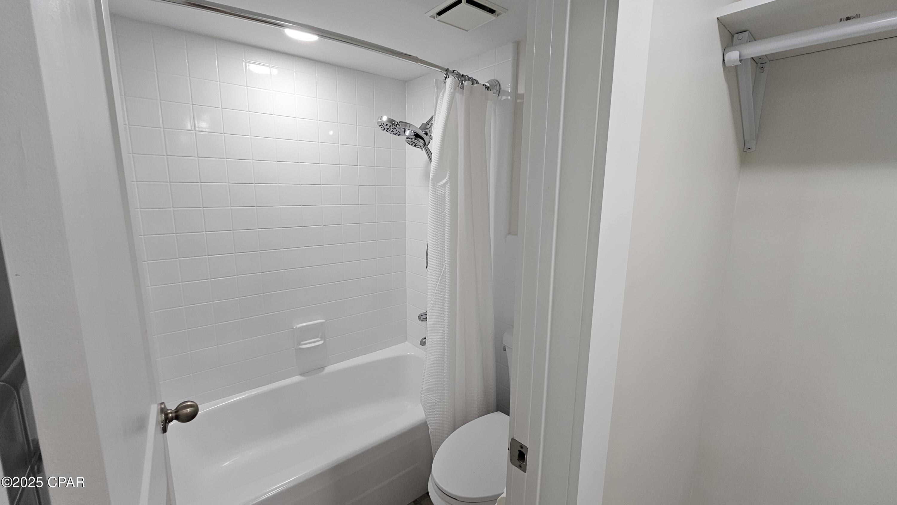 Listing photo id 20 for 14401 Front Beach Road 229