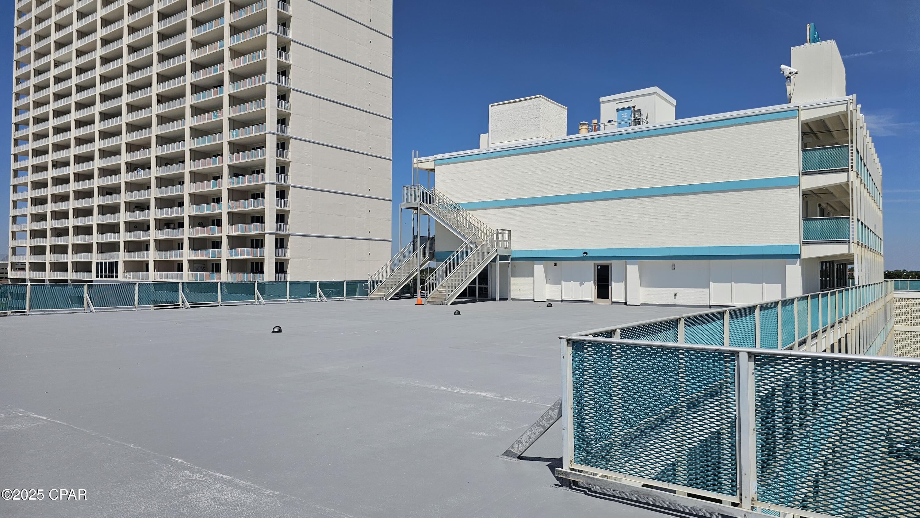 Listing photo id 36 for 14401 Front Beach Road 229