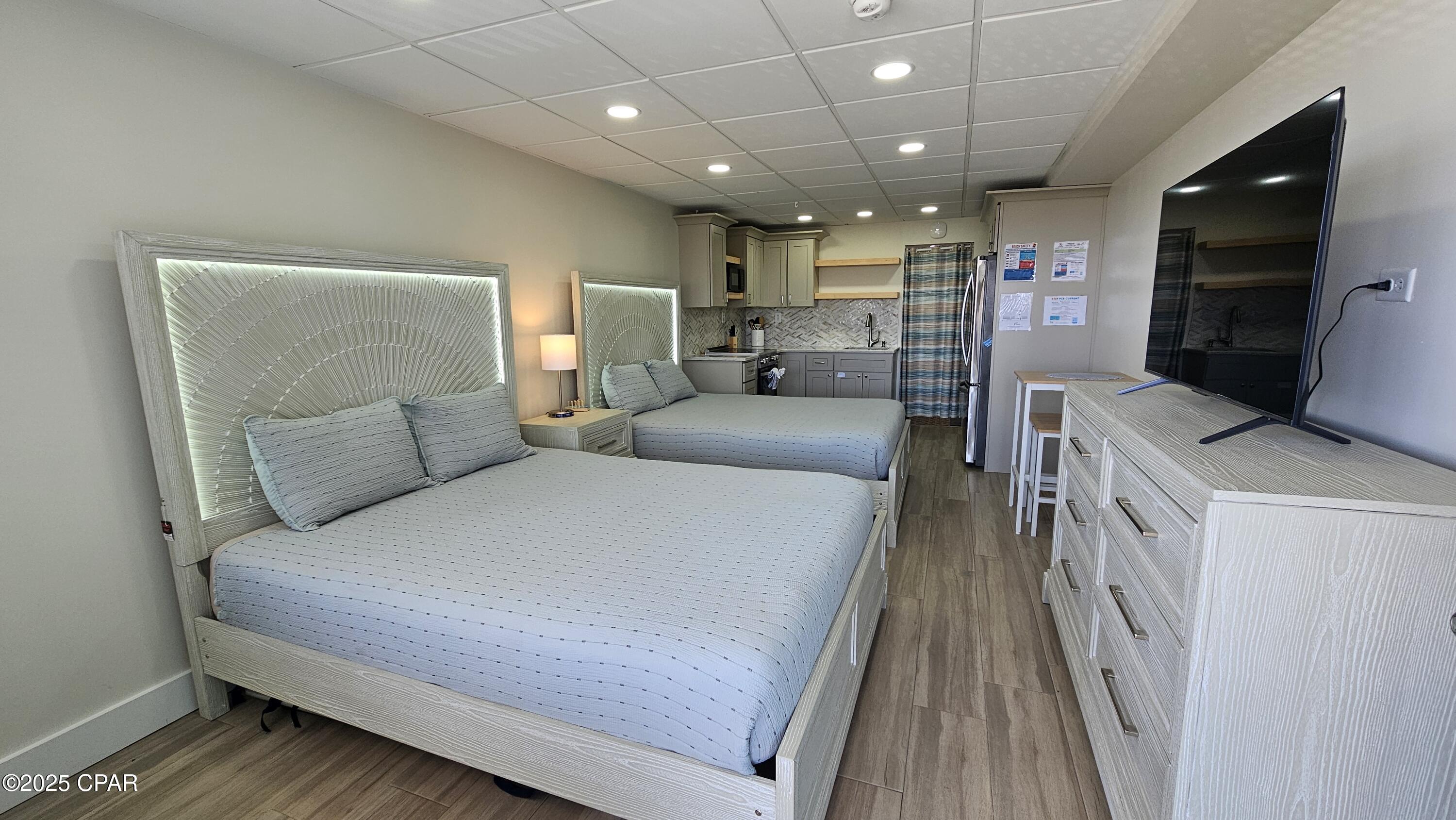 Listing photo id 4 for 14401 Front Beach Road 229