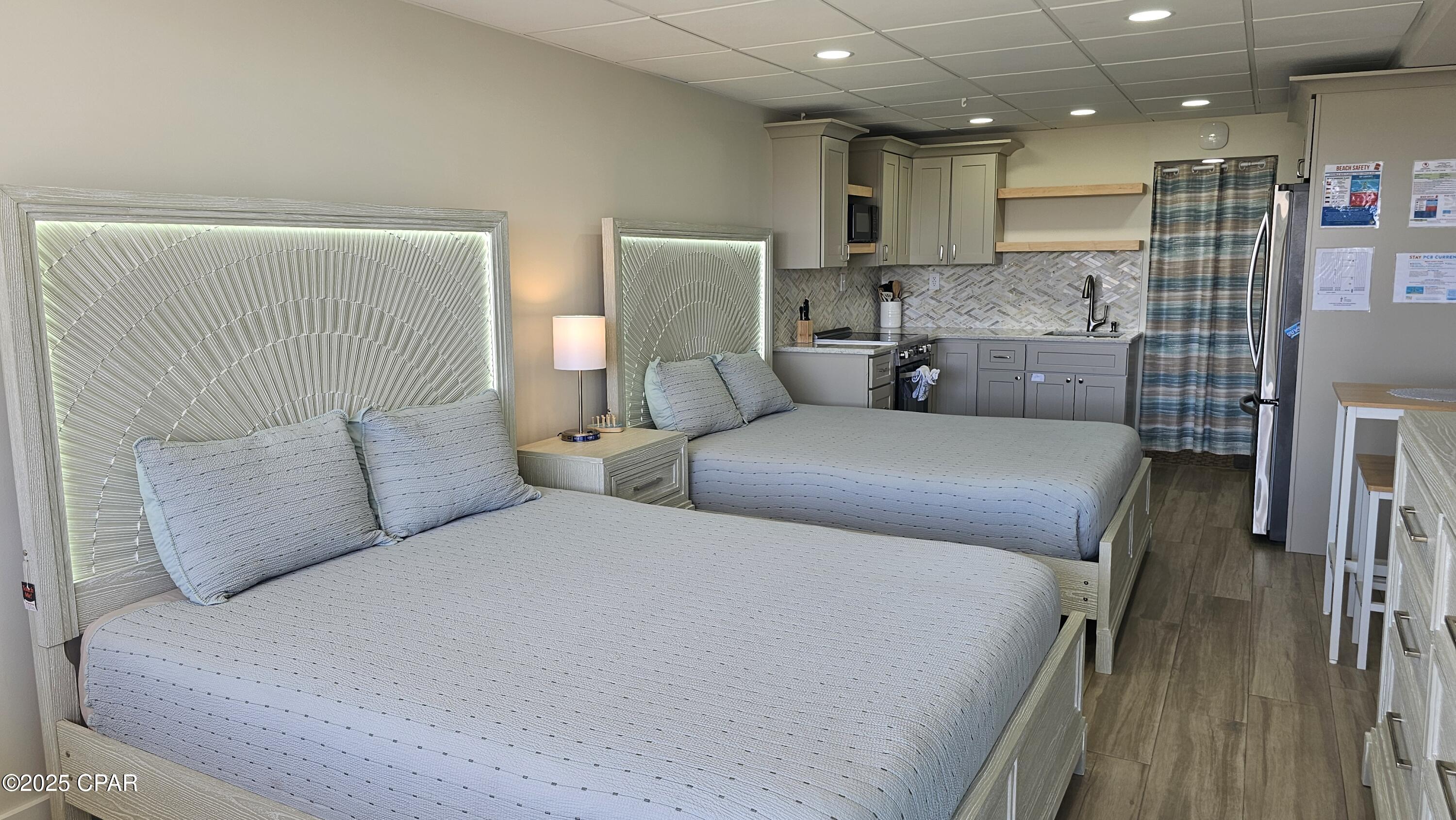 Listing photo id 5 for 14401 Front Beach Road 229