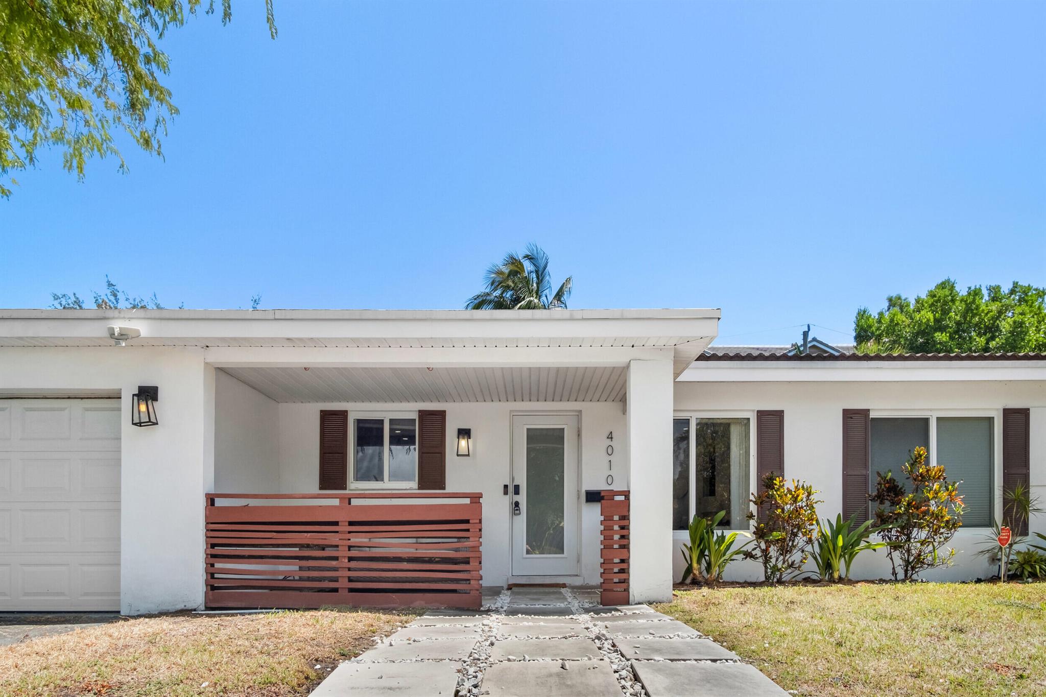 Homes for sale in Oakland Park, FL | 4010 Ne 18Th Avenue, Oakland Park, FL 33334 | MLS# R11126158