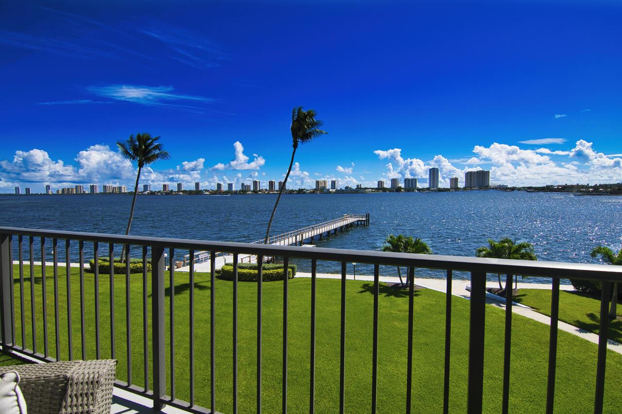 Lake Harbor Cove Condo