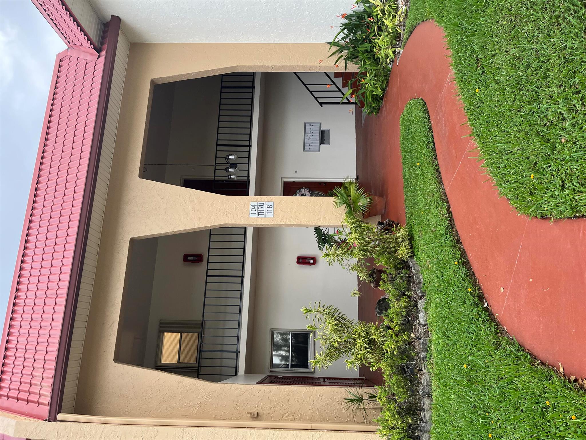 Golden Lakes Village Cond