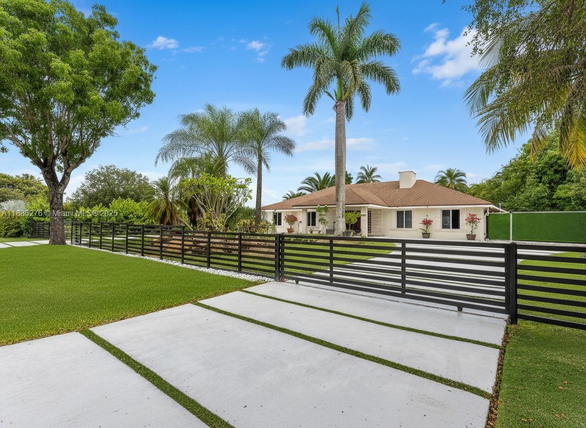 14401 23rd St, Davie, Florida 33325