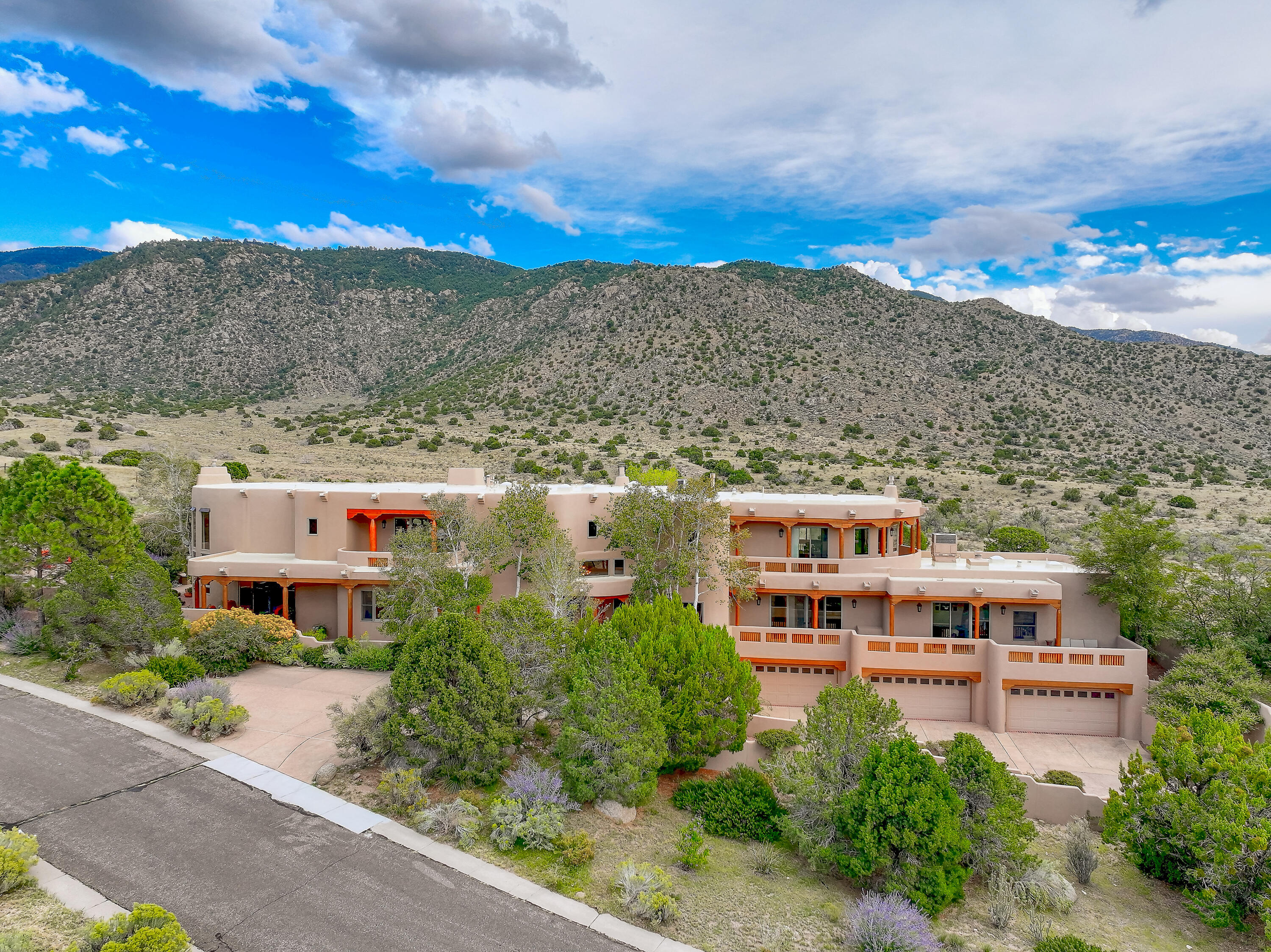 Homes for sale in Albuquerque, NM | 13732 Canada Del Oso Pl Ne, Albuquerque, NM 87111 | MLS# 1091783