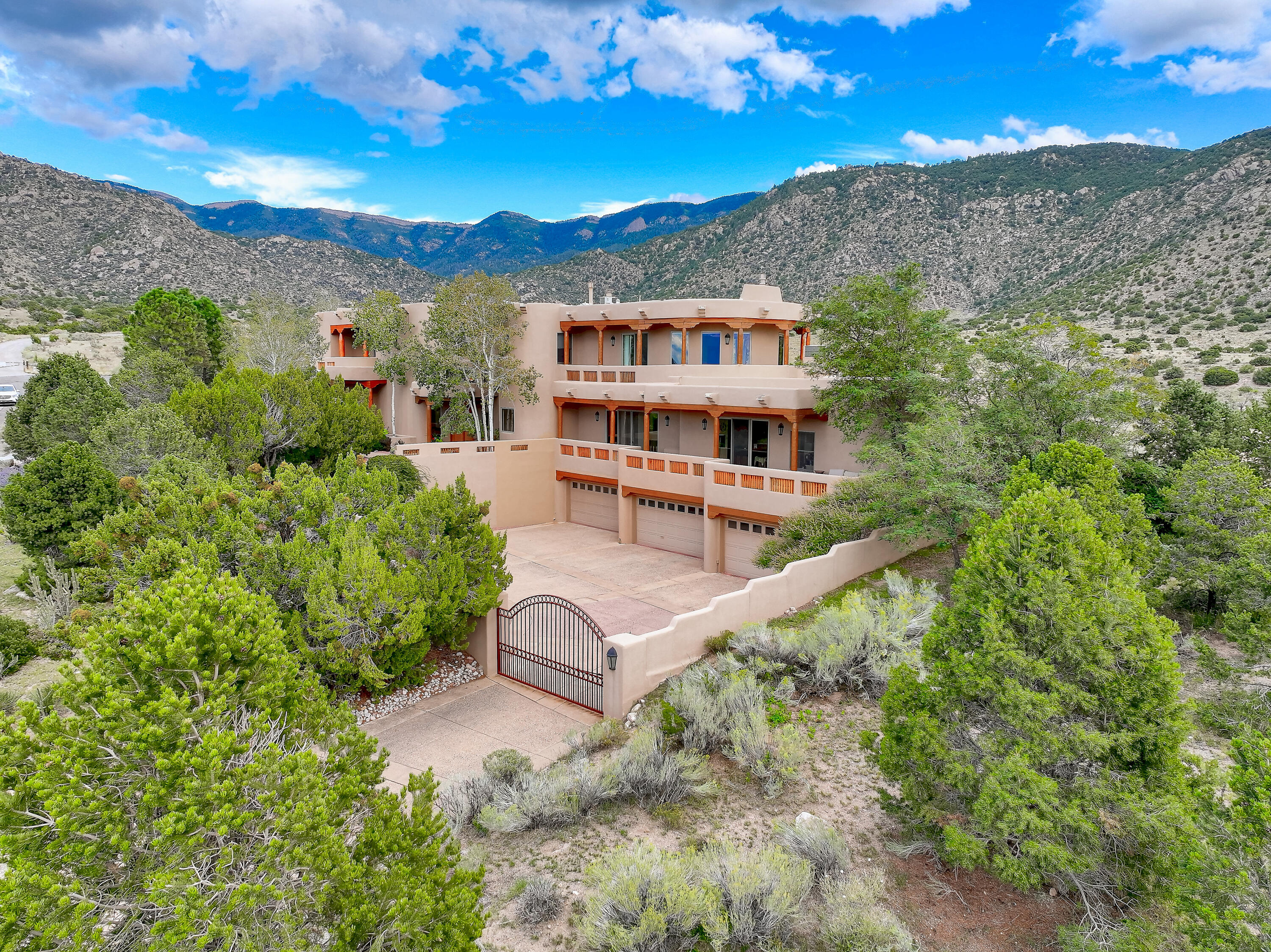 Homes for sale in Albuquerque, NM | 13732 Canada Del Oso Pl Ne, Albuquerque, NM 87111 | MLS# 1091783