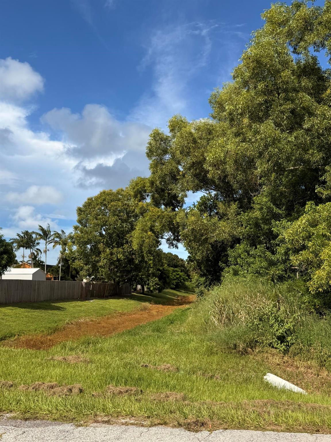 Homes for sale in Port St Lucie, FL | 574 Se Nome Dr, Port St Lucie, FL 34984 | MLS# R11126211