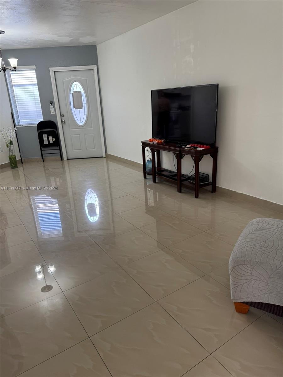 Sky Lake Gardens No 2 Con