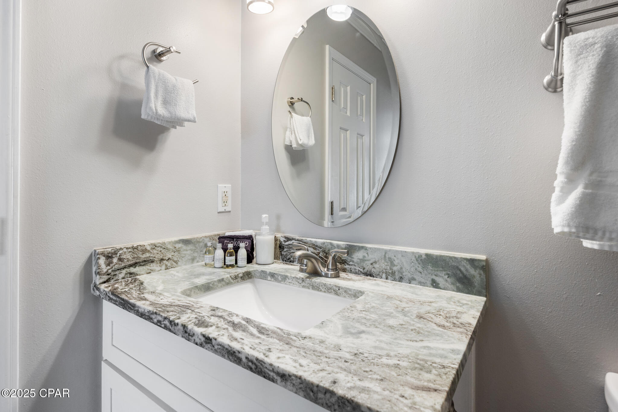 Image 14 For 4496 Luke Avenue