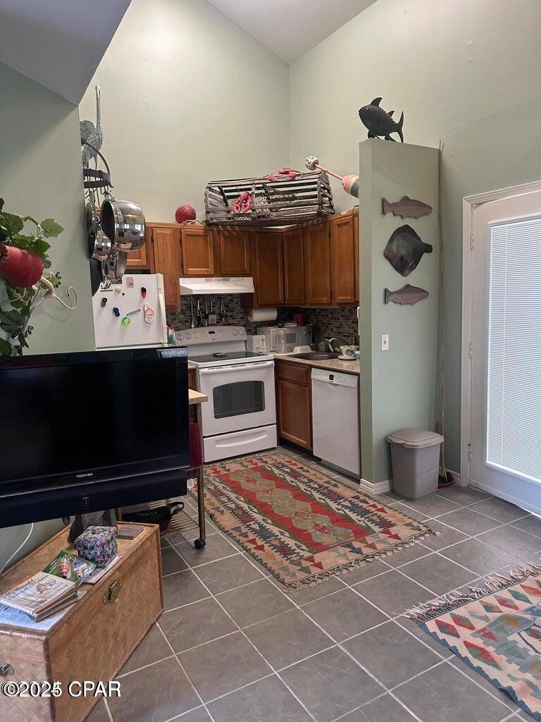 Image 10 For 4114 Holiday Drive 20