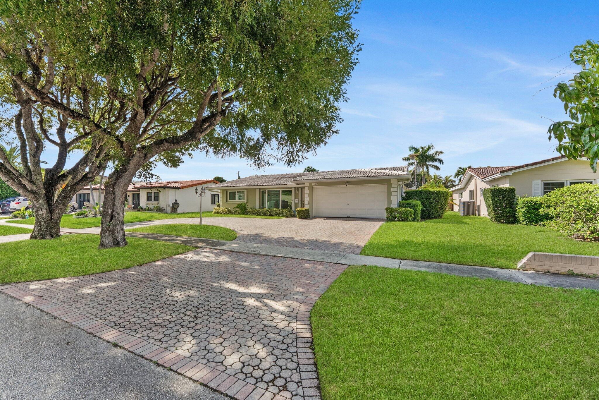 Hollywood Golf Estates Se