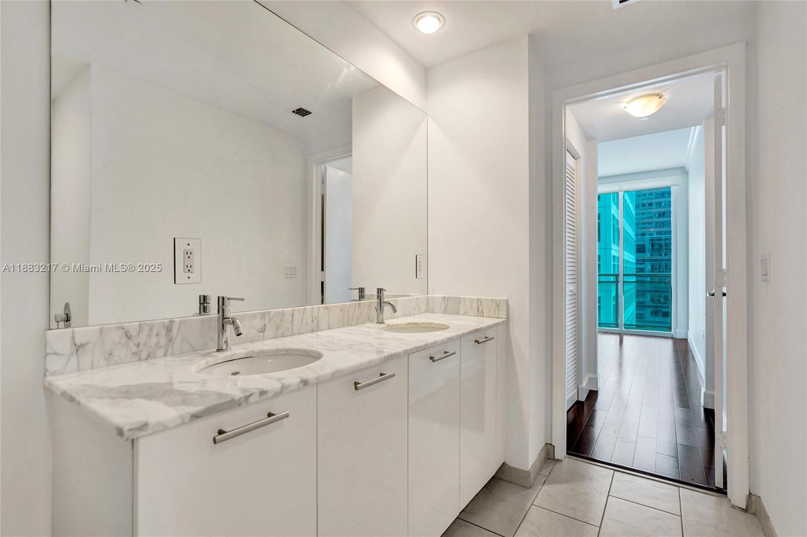 950 Brickell Bay Dr 1704