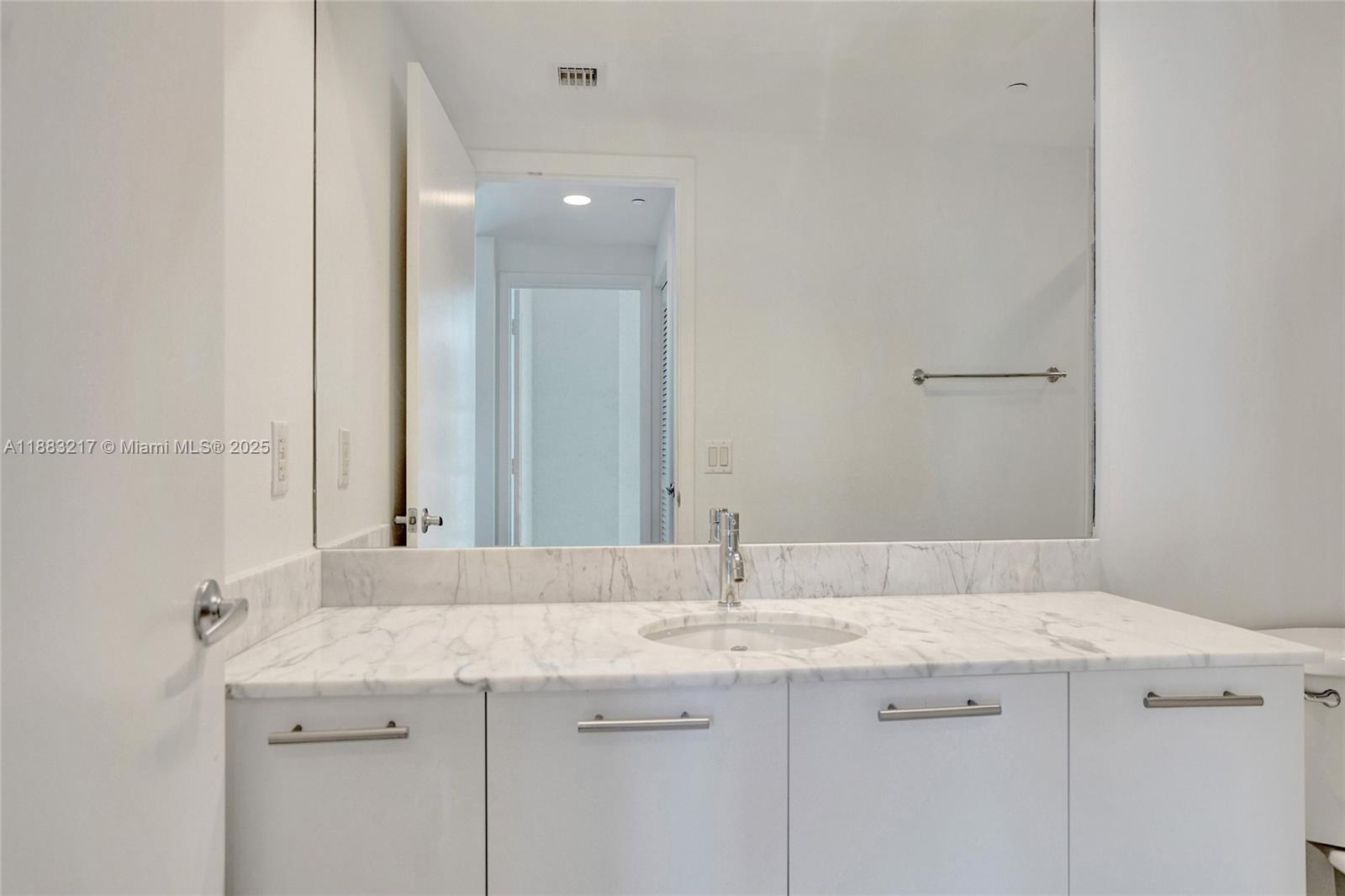 950 Brickell Bay Dr 1704