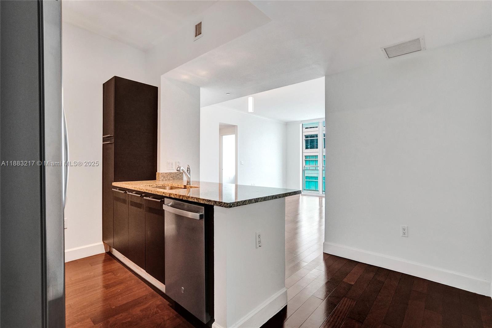 950 Brickell Bay Dr 1704