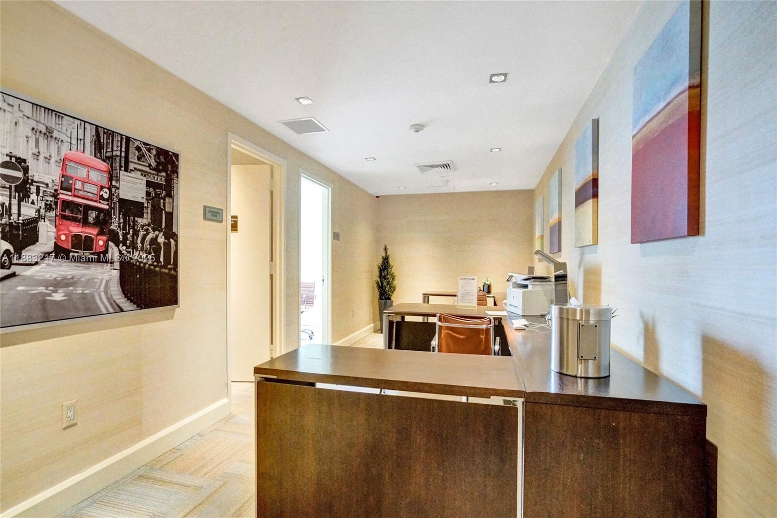 950 Brickell Bay Dr 1704