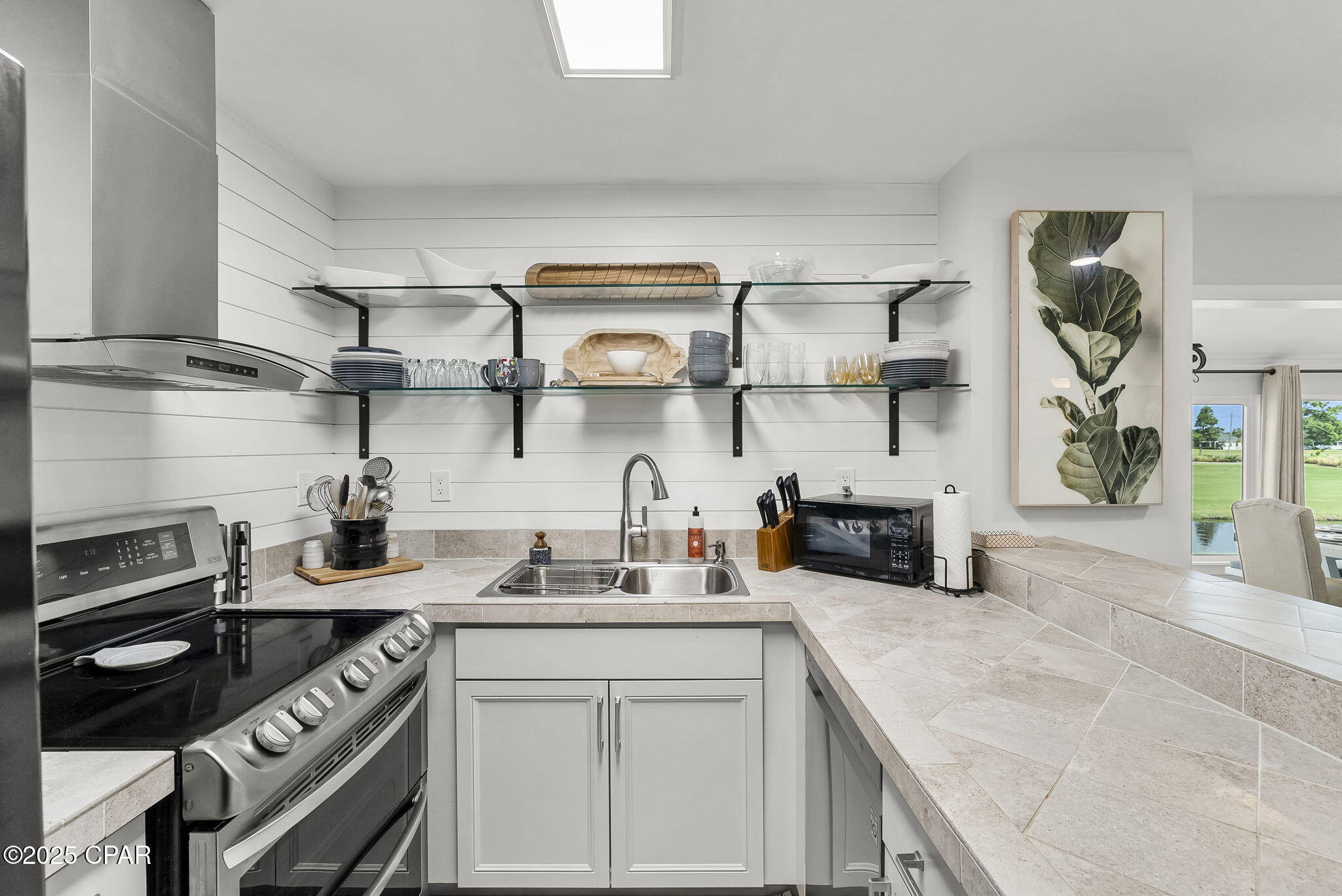 Image 2 For 4725 Bay Point Road 266