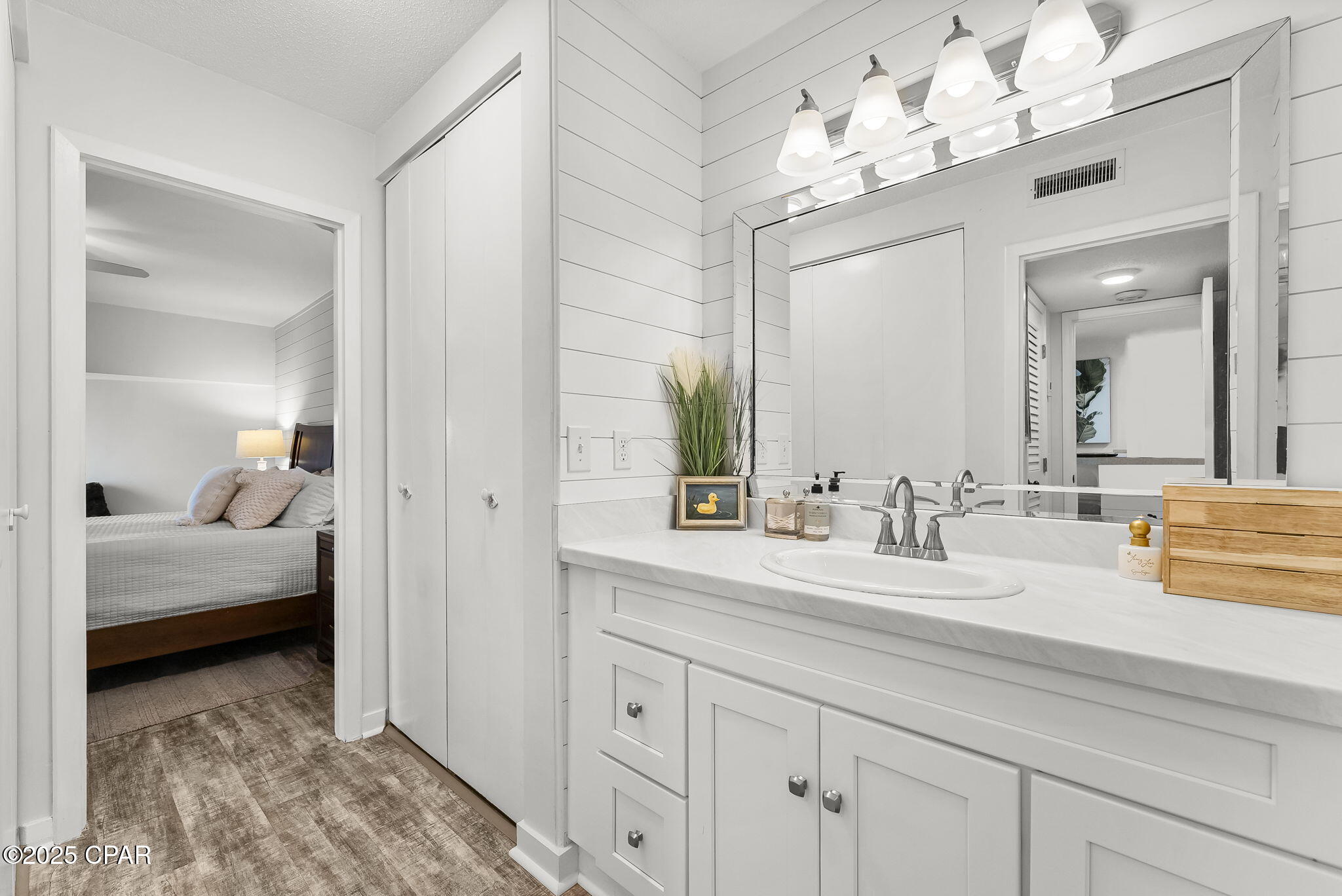 Image 20 For 4725 Bay Point Road 266