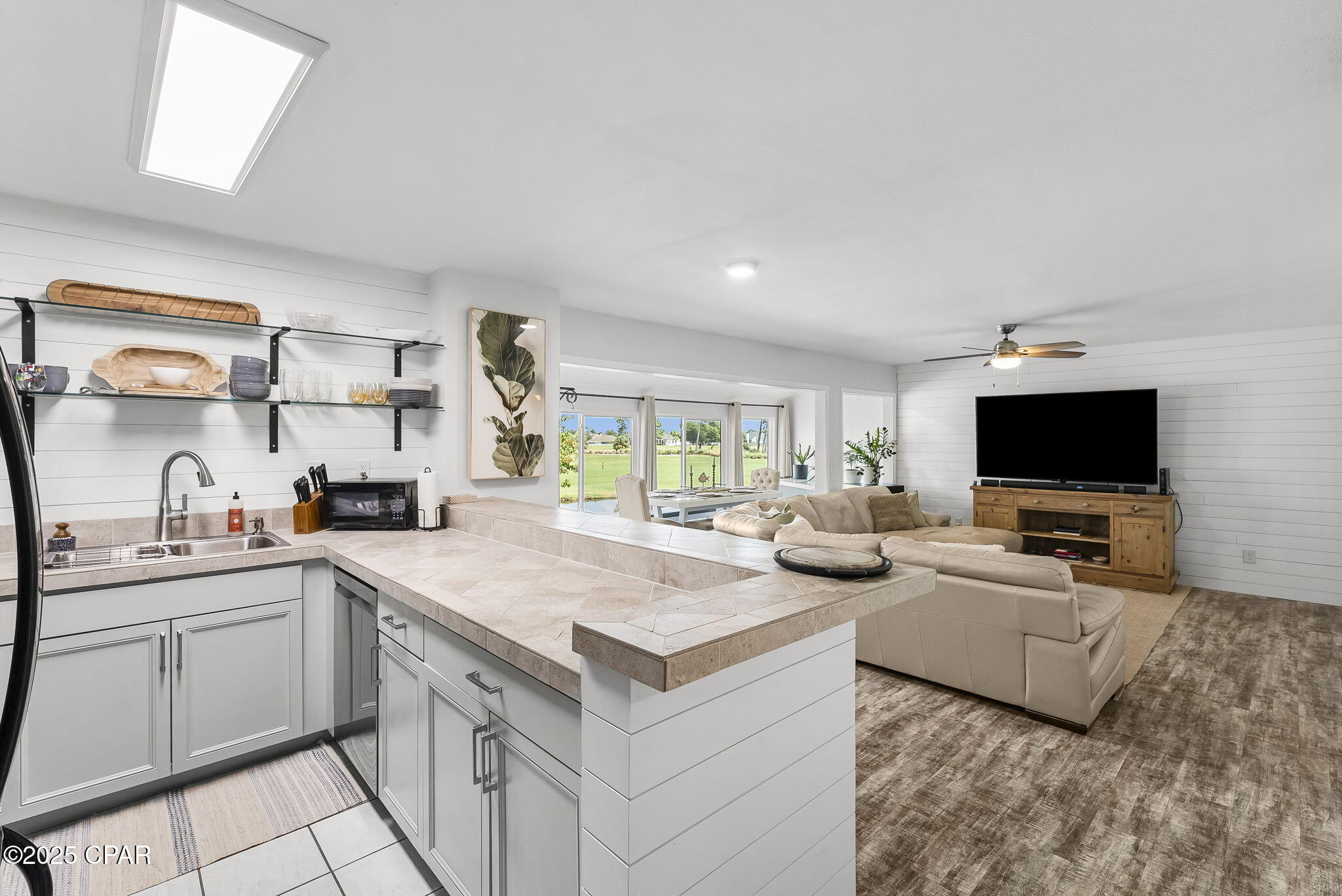 Image 3 For 4725 Bay Point Road 266