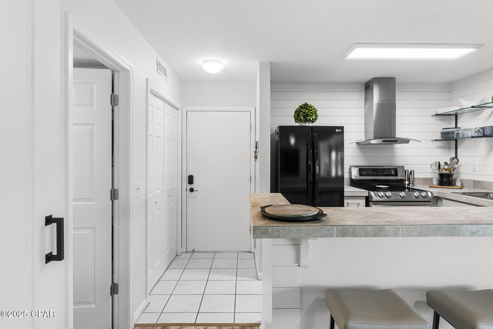 Image 8 For 4725 Bay Point Road 266