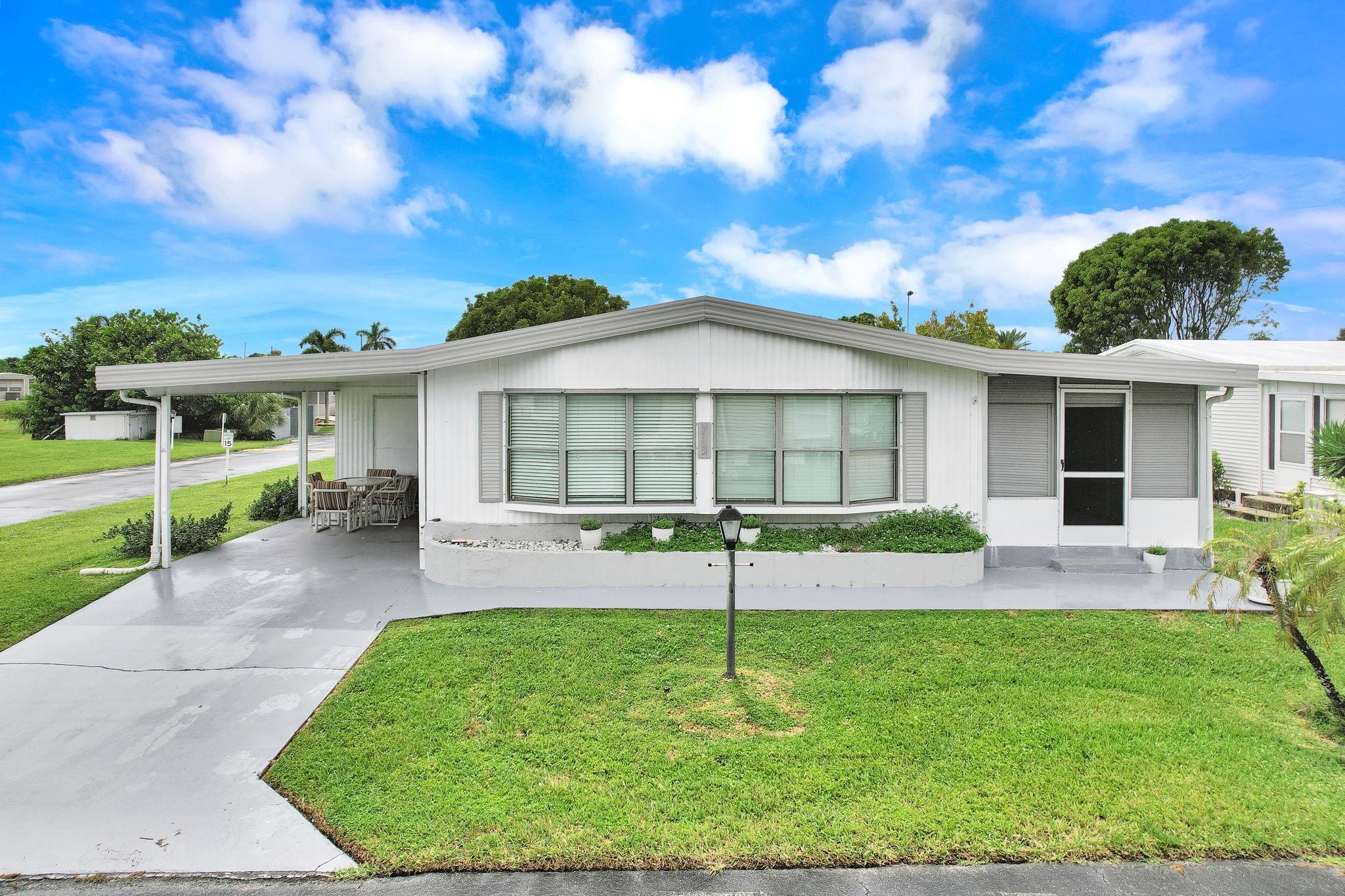 Homes for sale in Boynton Beach, FL | 713 Sunny South Avenue, Boynton Beach, FL 33436 | MLS# F10528034