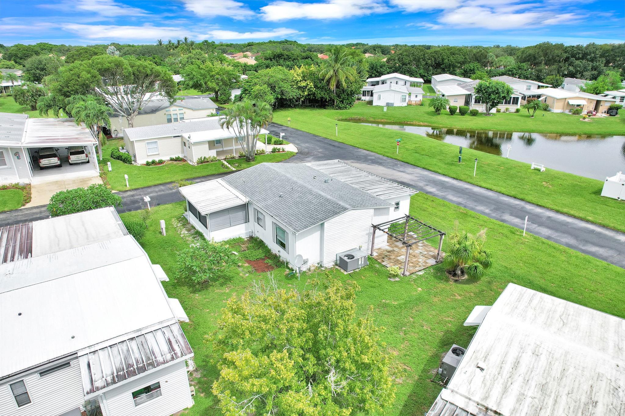 Homes for sale in Boynton Beach, FL | 713 Sunny South Avenue, Boynton Beach, FL 33436 | MLS# F10528034