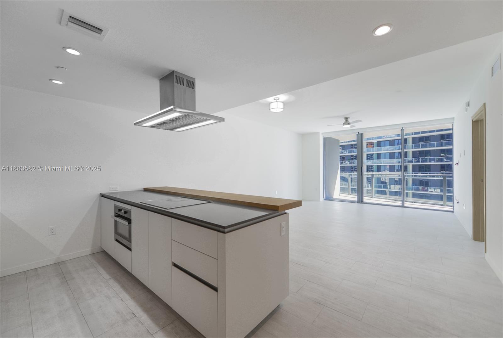 Condo for Rent in Miami, FL