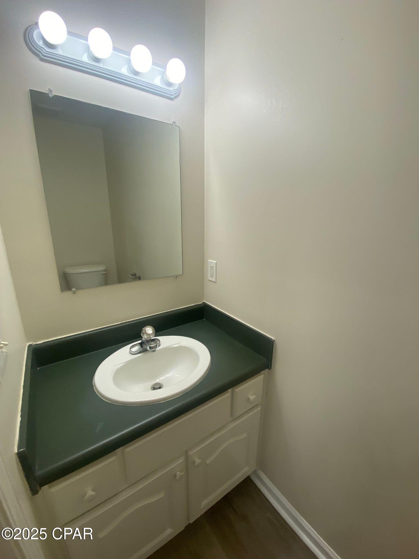 Image 5 For 711 9th Street