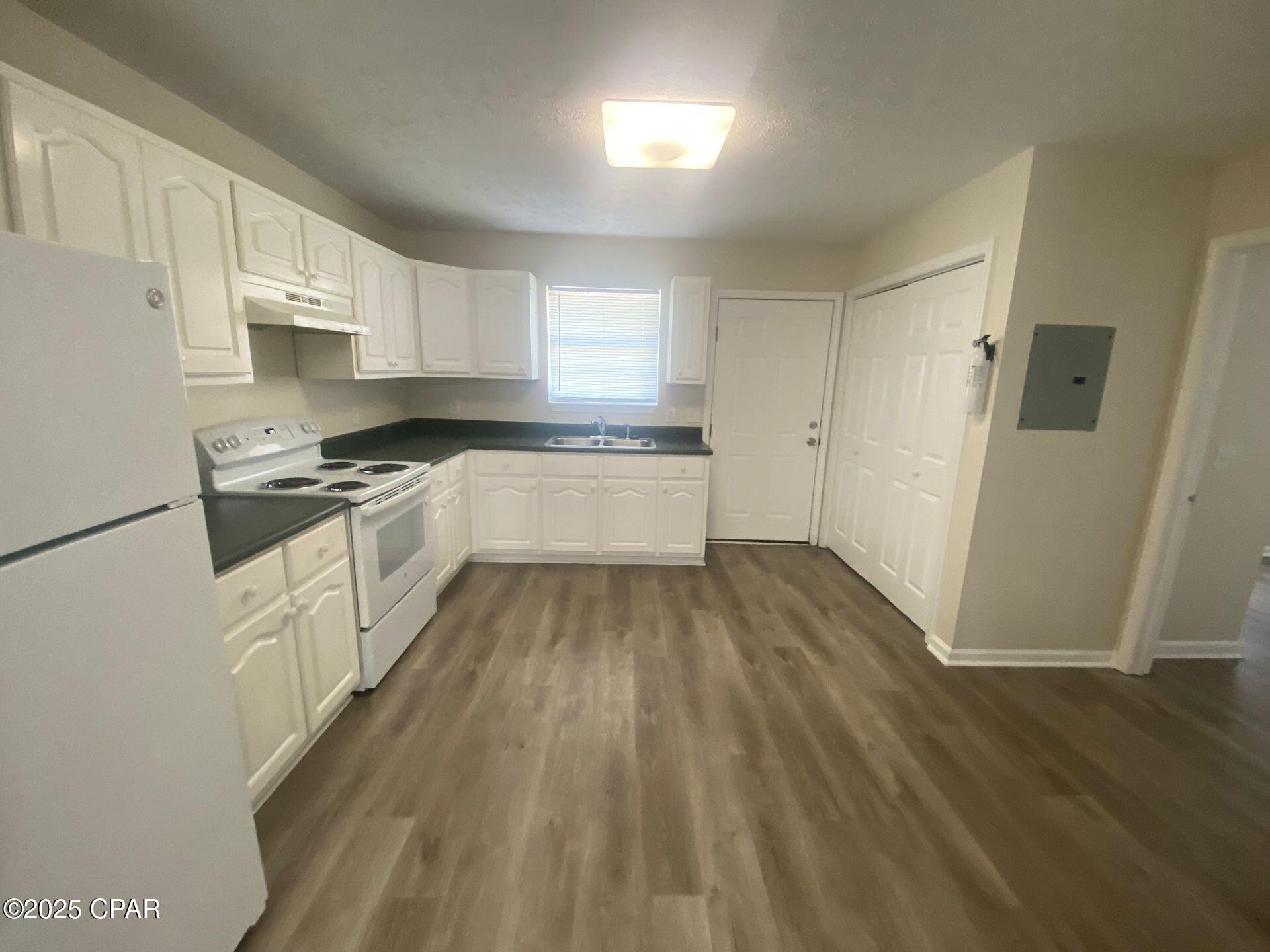 Image 6 For 711 9th Street