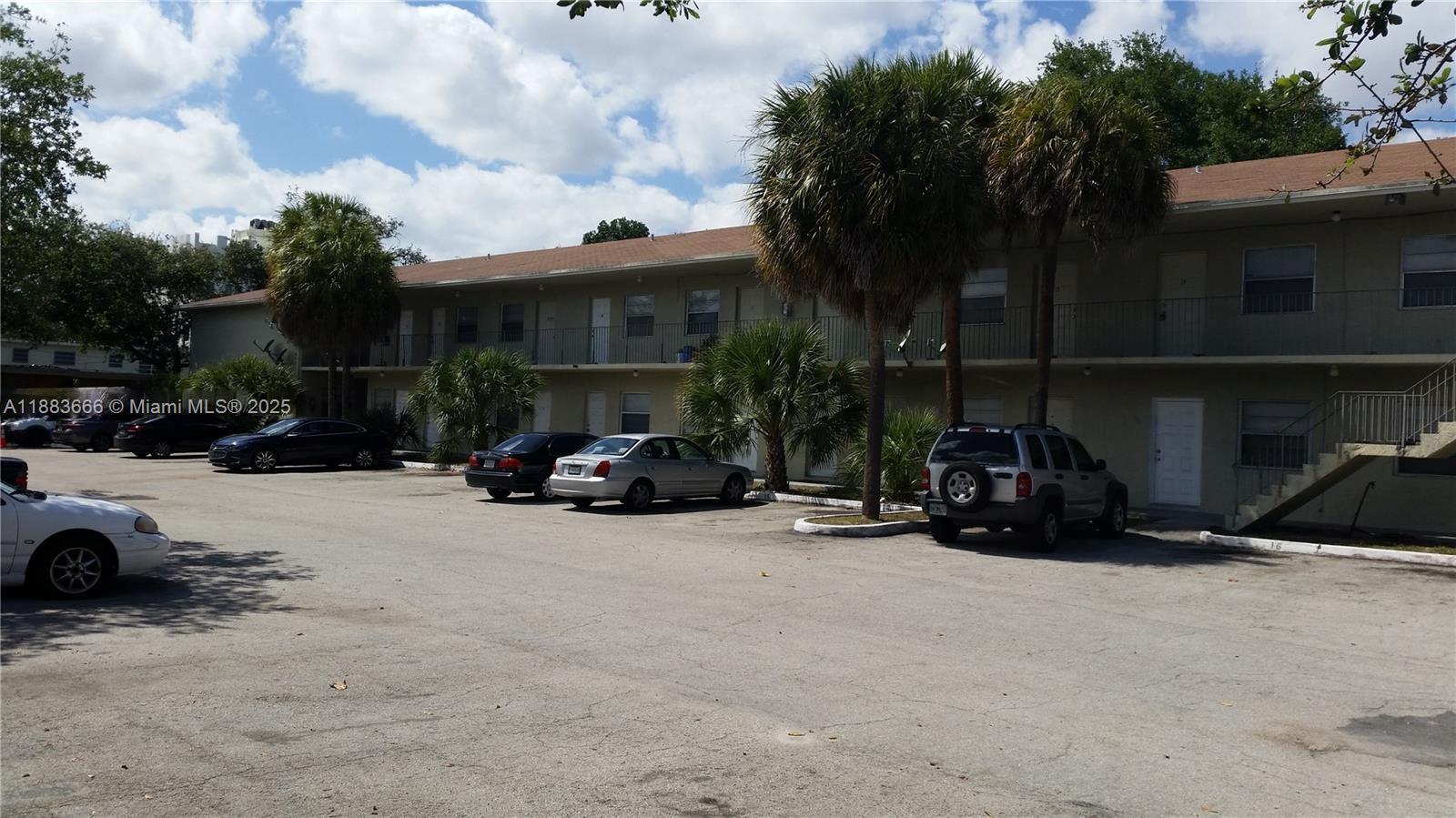 Hollywood Little Ranches