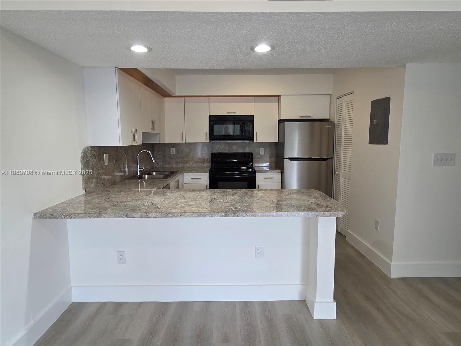 Calusa Club Vil Condo Bld