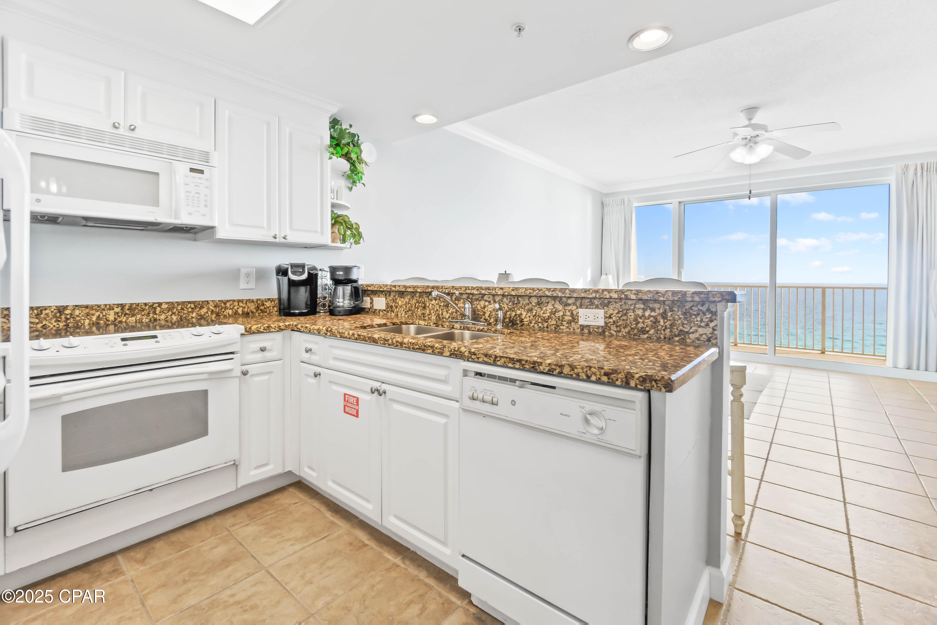 Image 10 For 9450 Thomas Drive 1206d