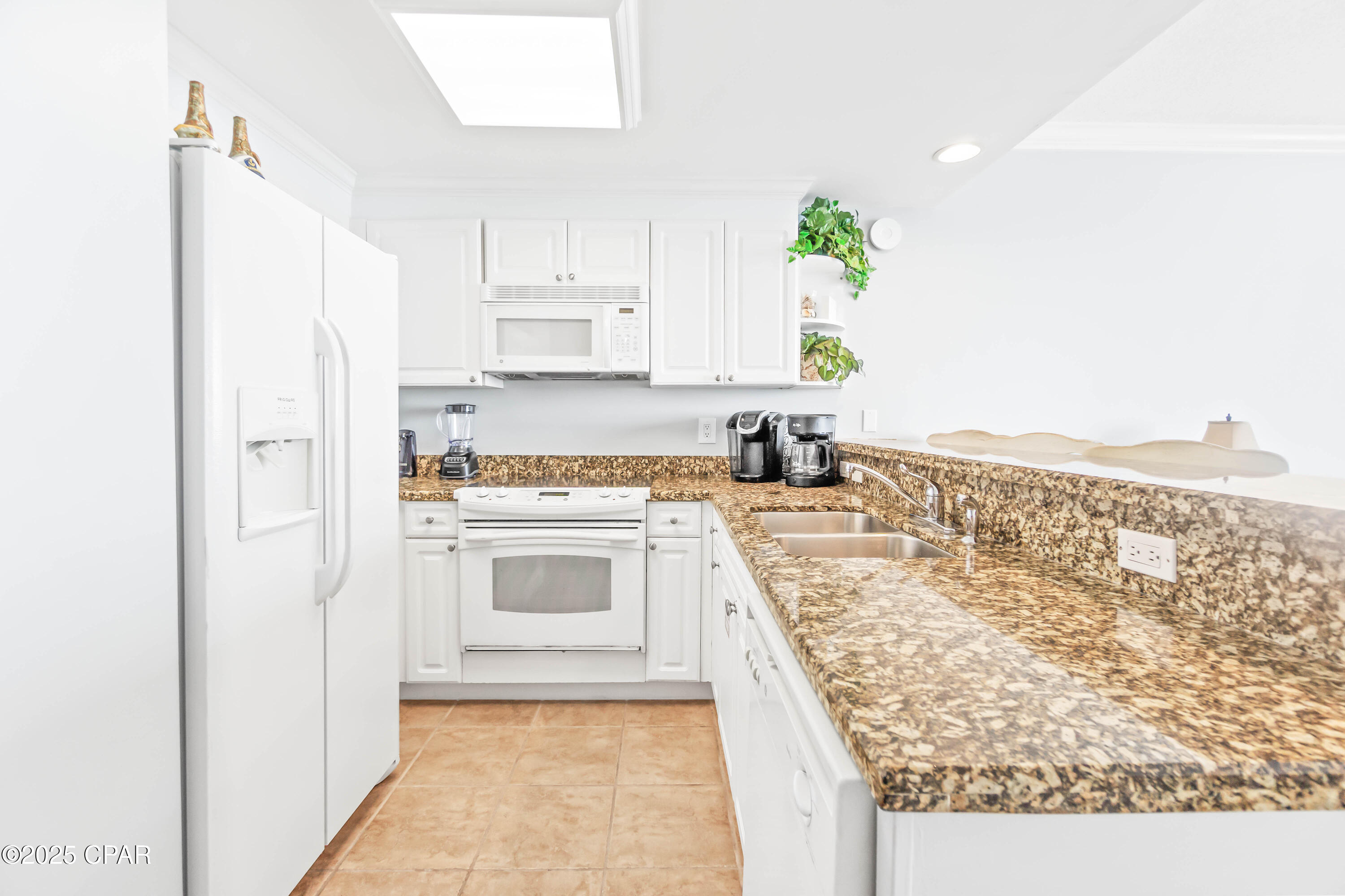 Image 9 For 9450 Thomas Drive 1206d