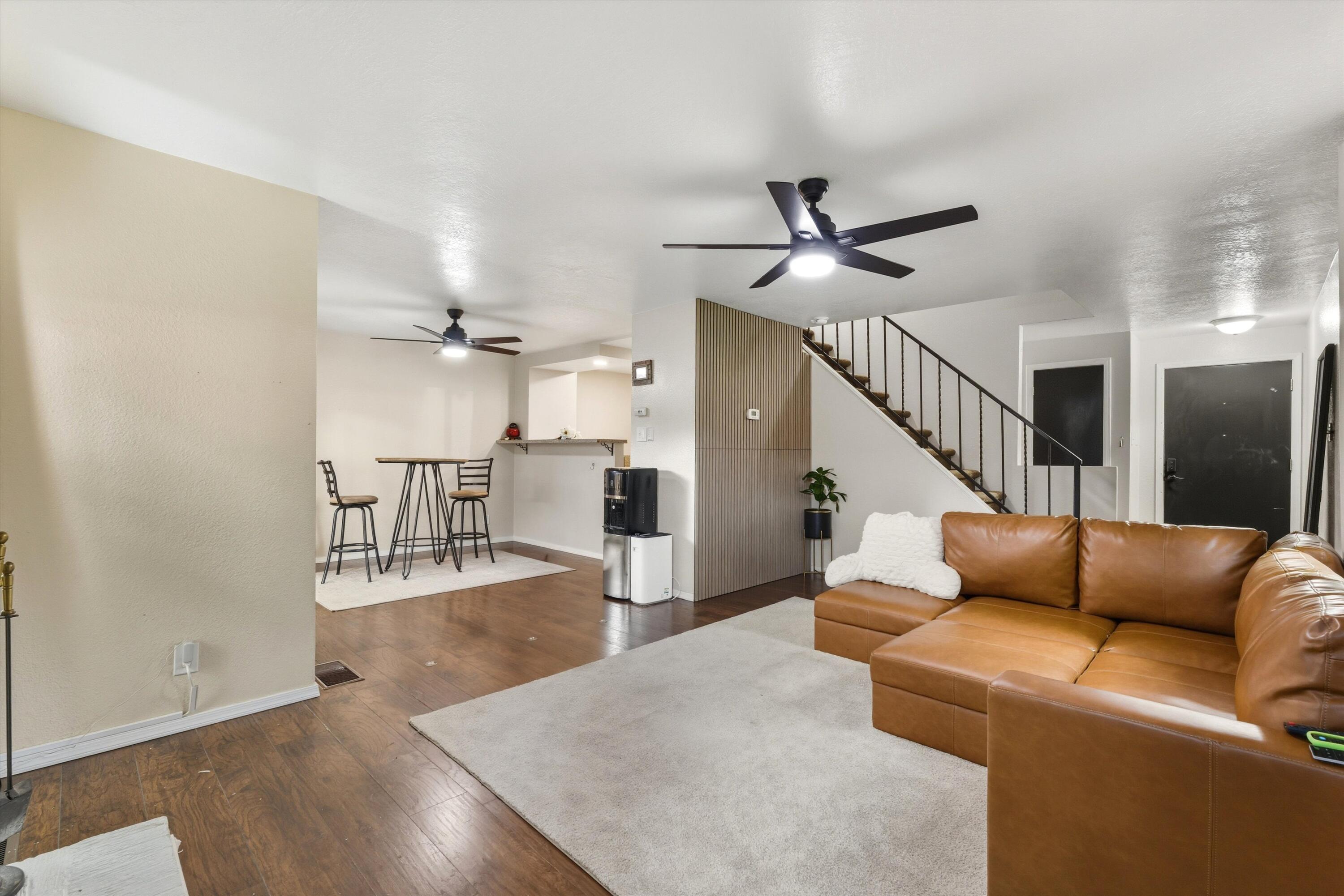 Homes for sale in Albuquerque, NM | 32 Lakeshore Dr Ne, Albuquerque, NM 87112 | MLS# 1091811