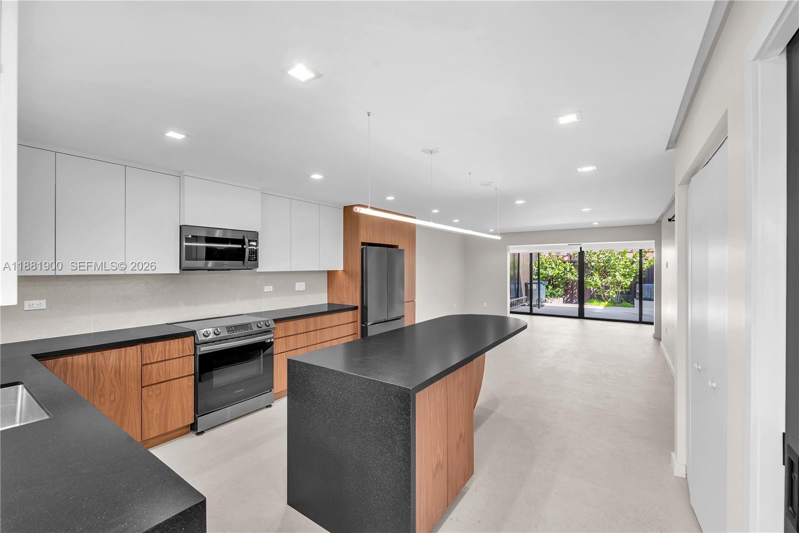 Collonade Condo