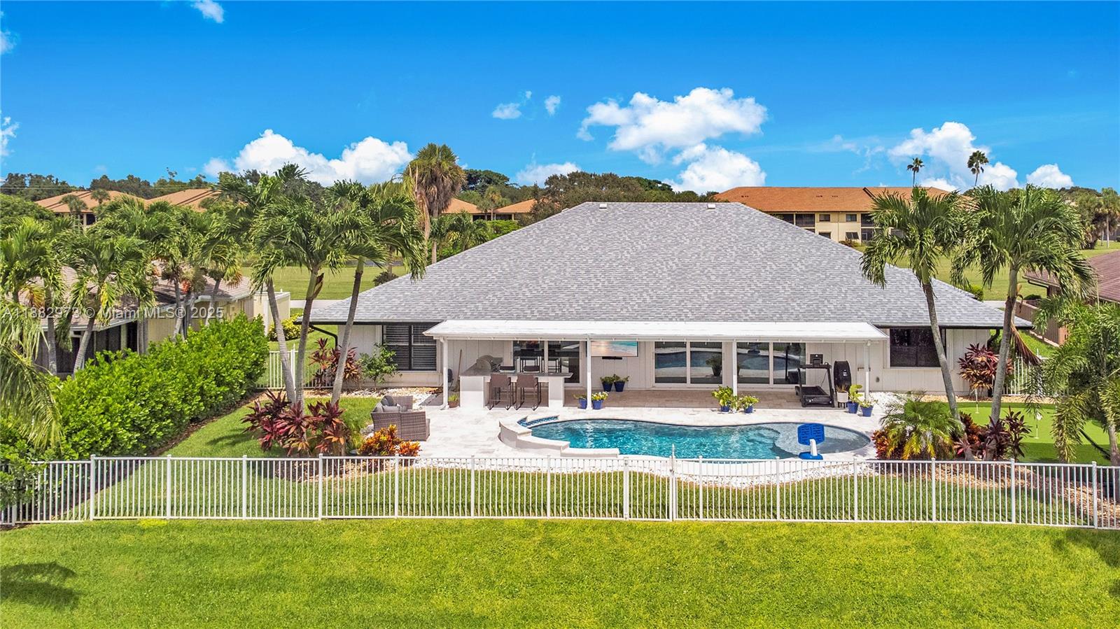 Homes for sale in Hobe Sound, FL | 7104 Se Bunker Hill Dr, Hobe Sound, FL 33455 | MLS# A11882973