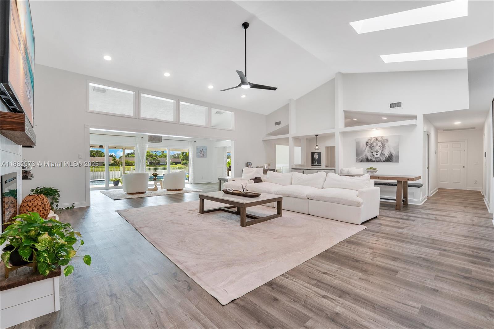 Homes for sale in Hobe Sound, FL | 7104 Se Bunker Hill Dr, Hobe Sound, FL 33455 | MLS# A11882973