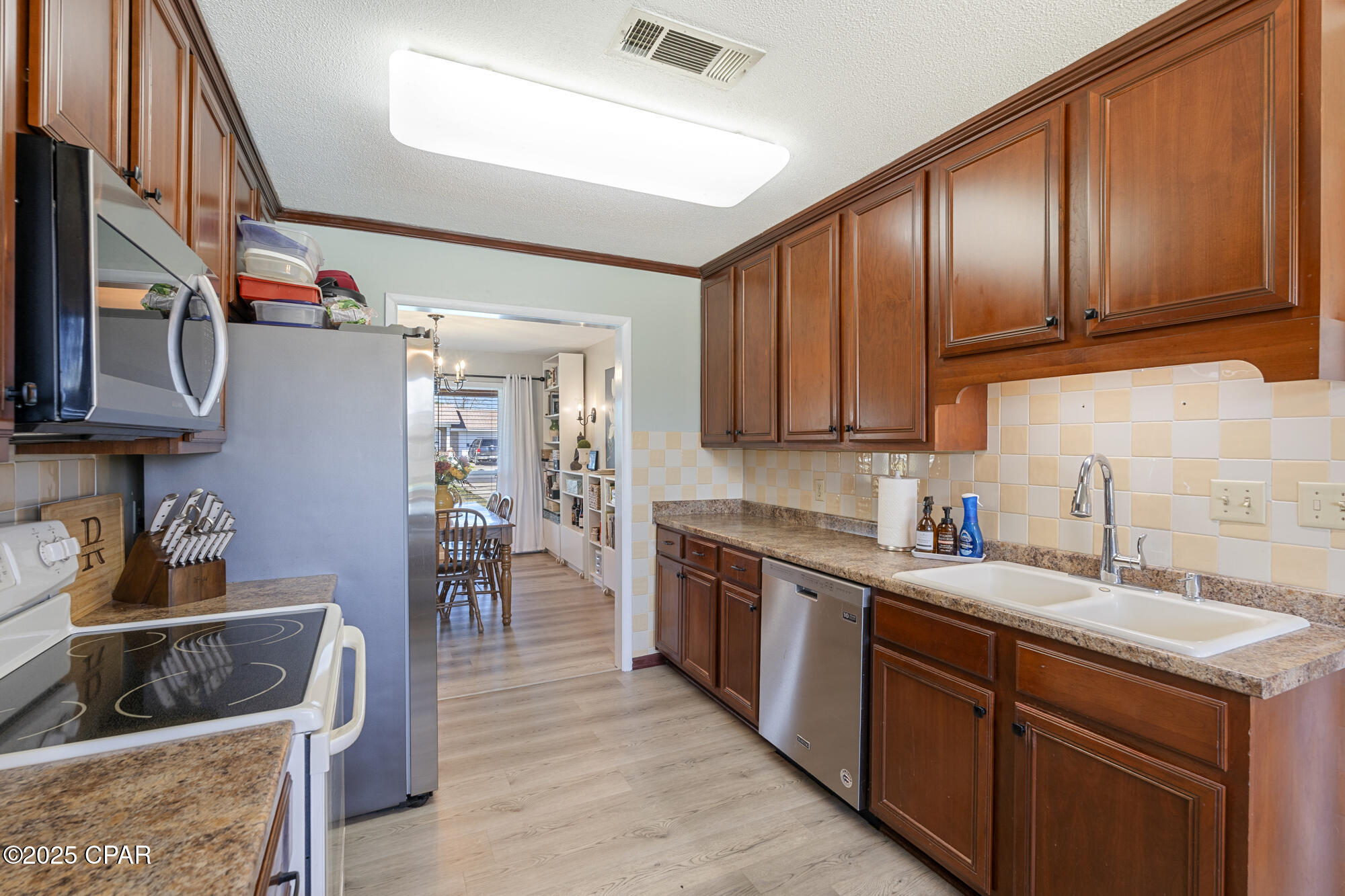 Image 19 For 301 Floyd Drive