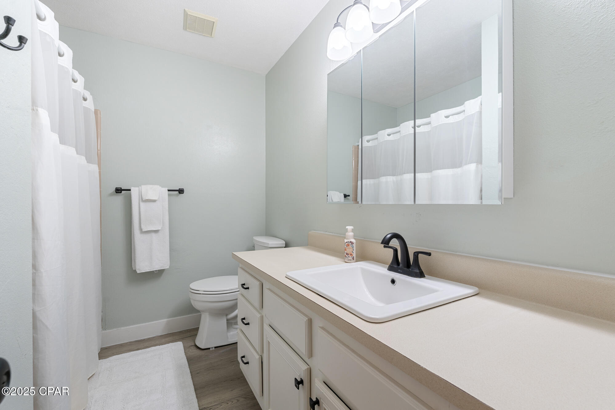 Image 29 For 301 Floyd Drive