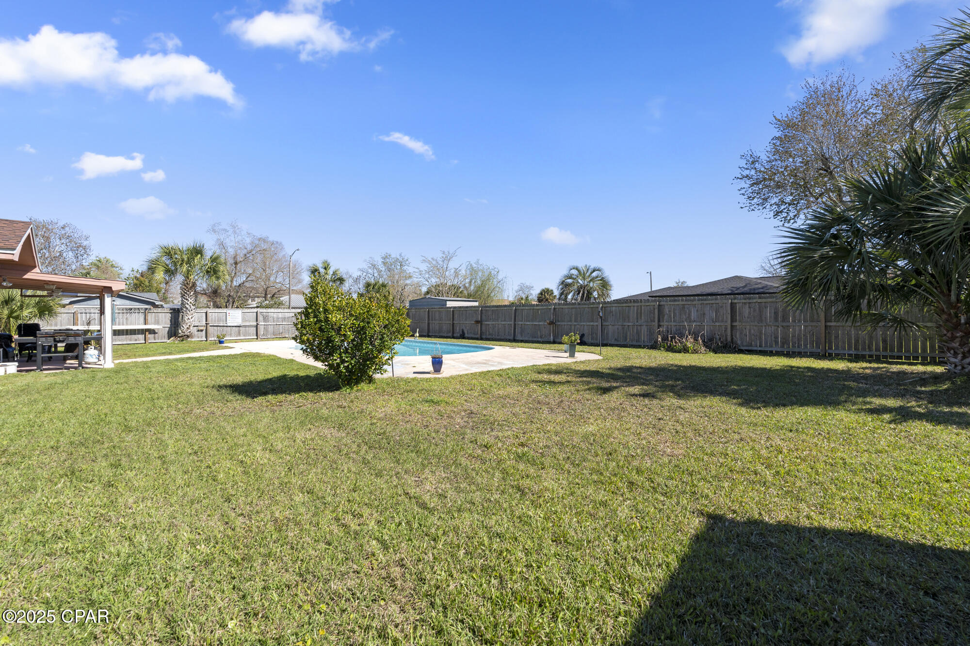 Image 39 For 301 Floyd Drive